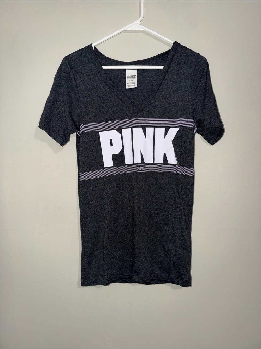 VS PINK Charcoal Gray V-Neck Logo T-Shirt – Size M